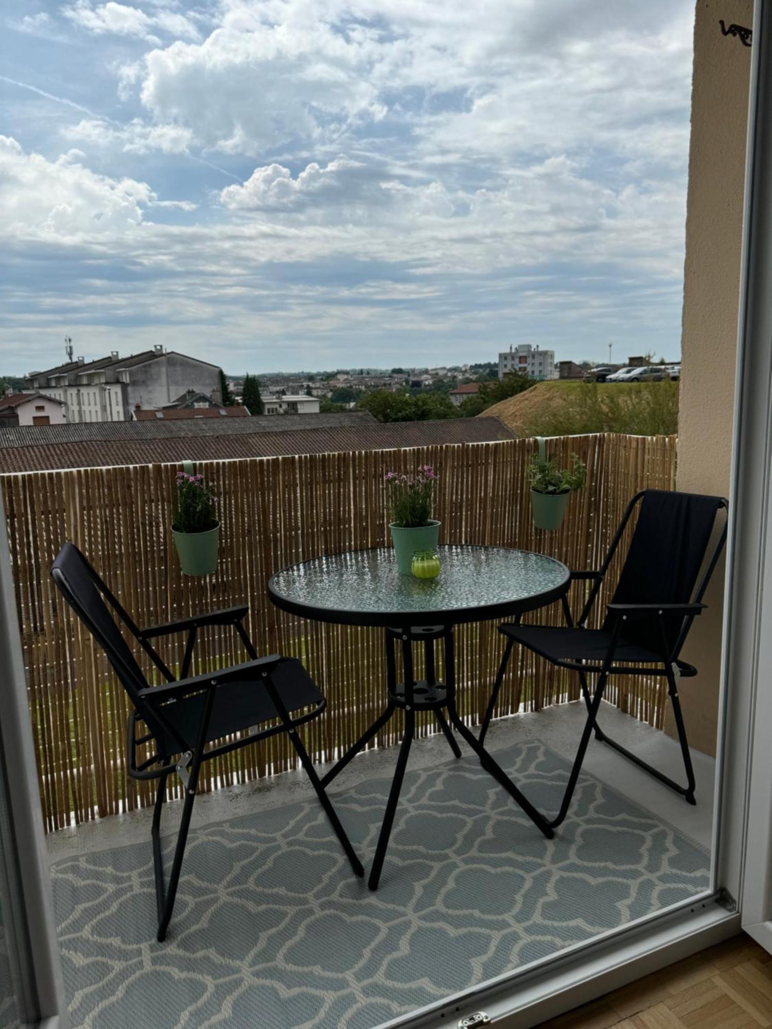 Appartement Chaleureux Et Spacieux T3 Limoges Extérieur photo